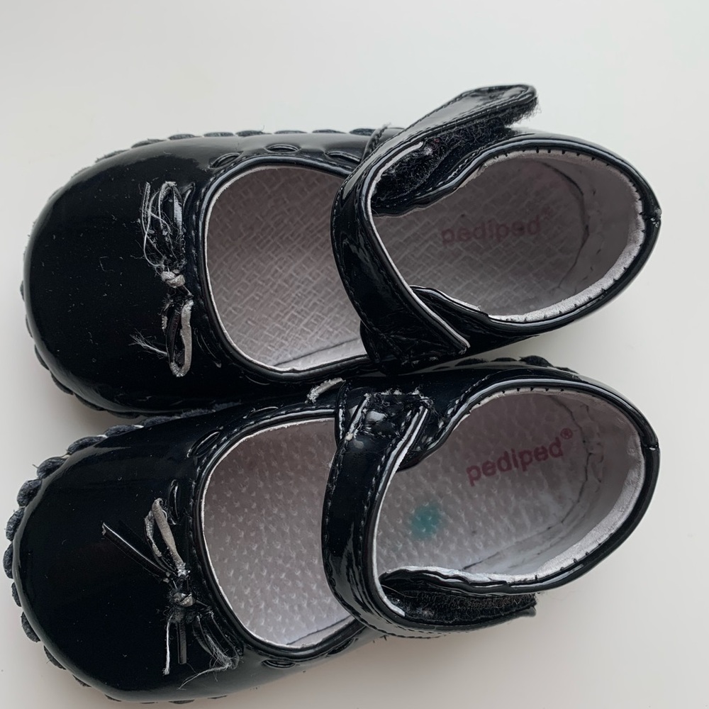 Holiday shoe! Pedíped black patent first walker shoe